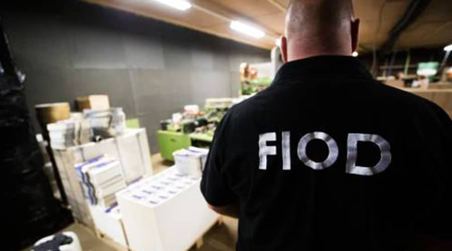 FIOD doorzoekt pand Schiedam in witwaszaak - Dagblad010
