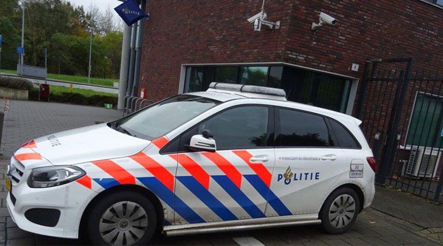 Politie-inval bij Iraans tv-station in Rijswijk.